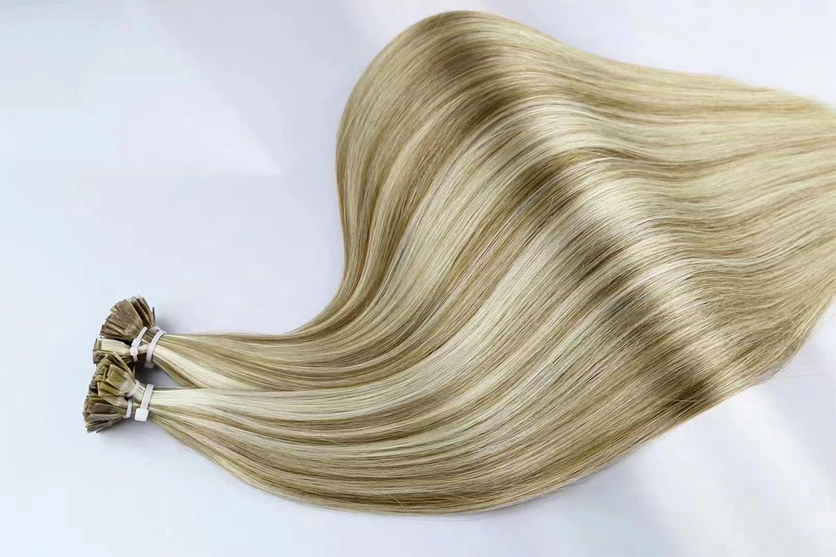 Flat-Tip Hair Extensions in P-Type Colored Blonde Shades: Color 27 and Color 18